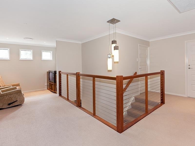 135 Gordon Circuit, Seventeen Mile Rocks QLD 4073