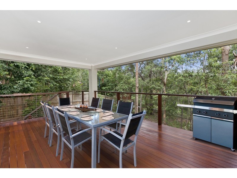 135 Gordon Circuit, Seventeen Mile Rocks QLD 4073