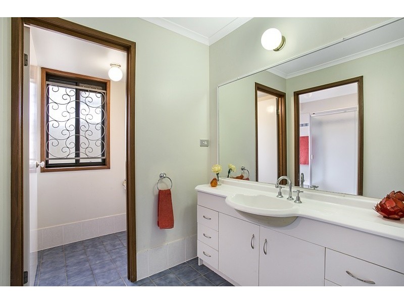 51 Dove Tree Crescent, Sinnamon Park QLD 4073