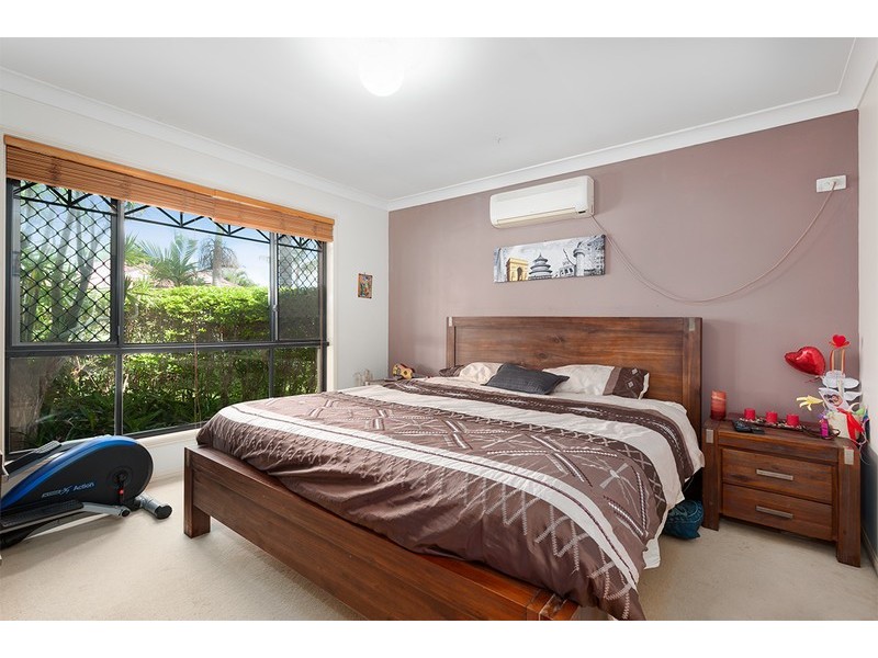 9 Beamont Place, Forest Lake QLD 4078