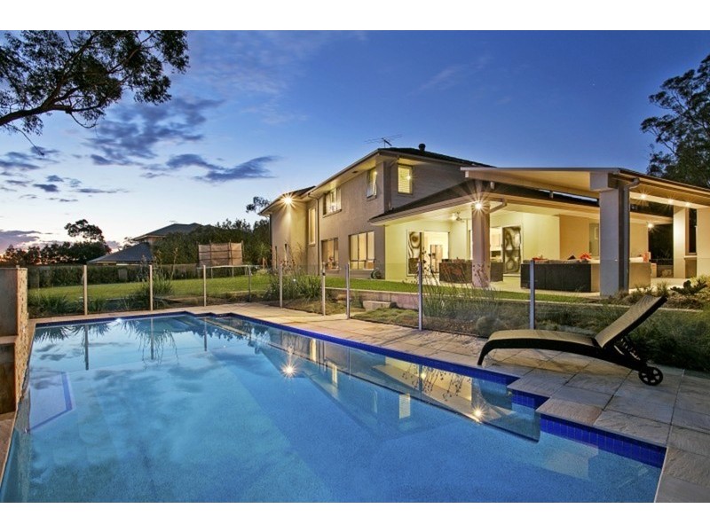 8 Pandorea Close, Seventeen Mile Rocks QLD 4073
