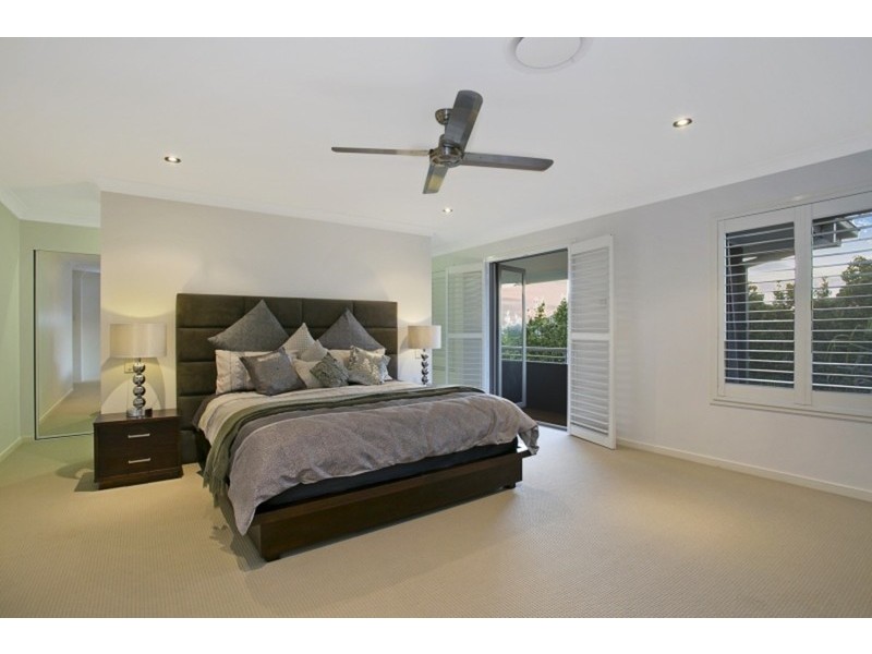 8 Pandorea Close, Seventeen Mile Rocks QLD 4073