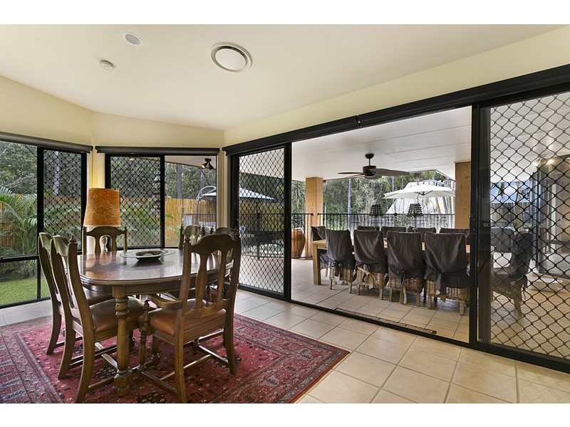 22 Barklya Crescent, Sinnamon Park QLD 4073