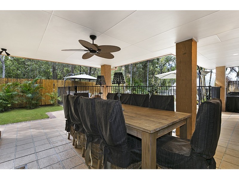 22 Barklya Crescent, Sinnamon Park QLD 4073