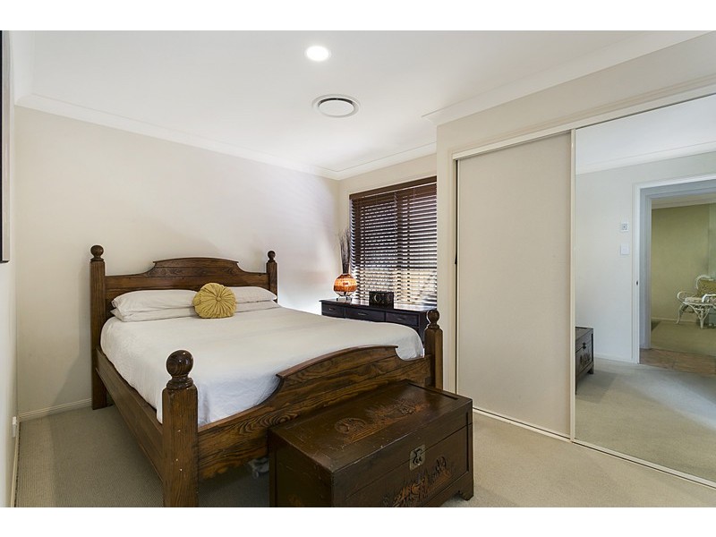 22 Barklya Crescent, Sinnamon Park QLD 4073