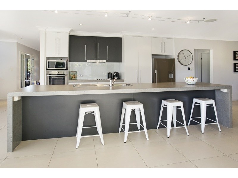 72 Edenbrooke Drive, Sinnamon Park QLD 4073