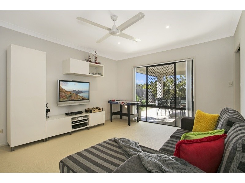 72 Edenbrooke Drive, Sinnamon Park QLD 4073