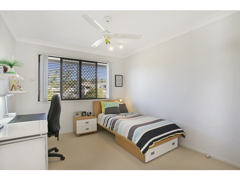 72 Edenbrooke Drive, Sinnamon Park QLD 4073