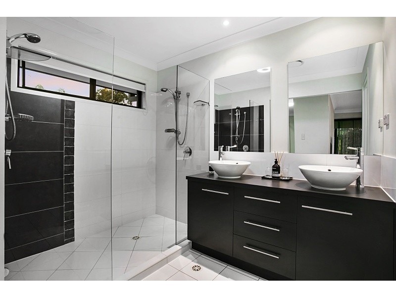 32 Eungella Terrace, Forest Lake QLD 4078