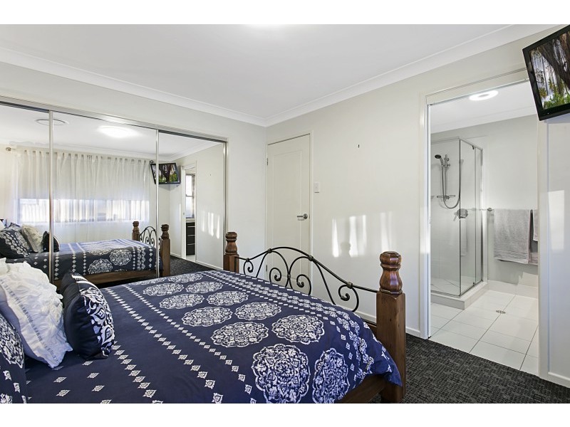 32 Eungella Terrace, Forest Lake QLD 4078