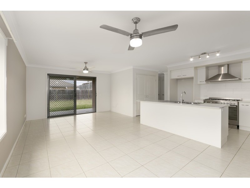 5 Goldenwood Crescent, Fernvale QLD 4306