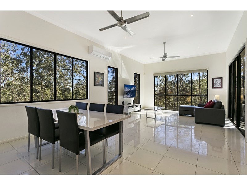 77 Gordon Circuit, Seventeen Mile Rocks QLD 4073