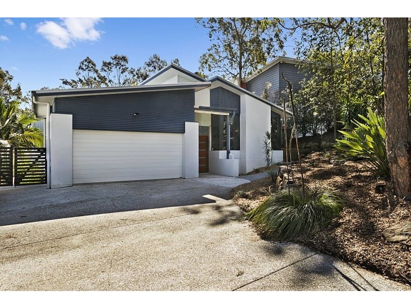 77 Gordon Circuit, Seventeen Mile Rocks QLD 4073