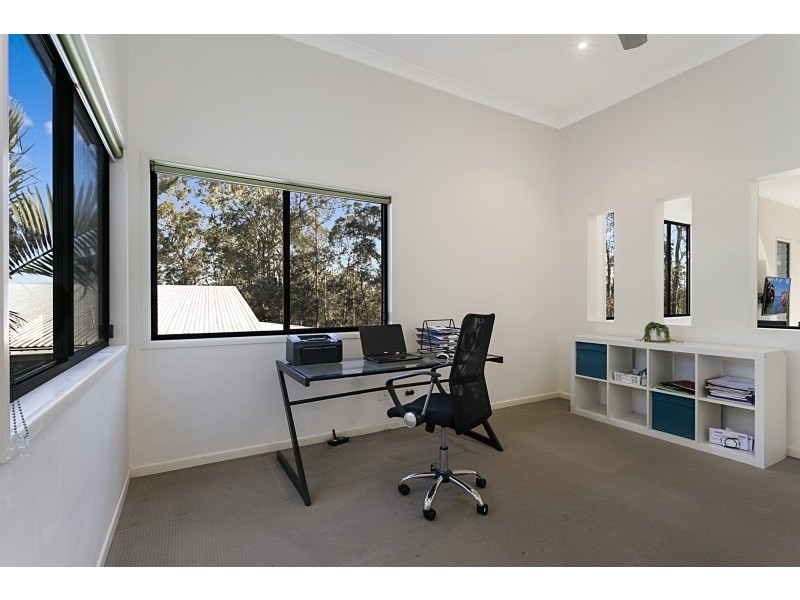 77 Gordon Circuit, Seventeen Mile Rocks QLD 4073