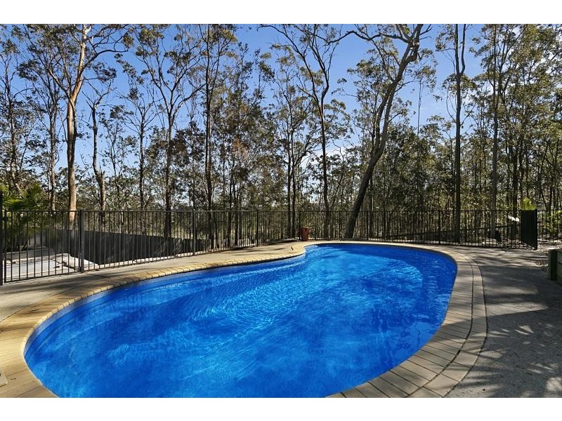 77 Gordon Circuit, Seventeen Mile Rocks QLD 4073