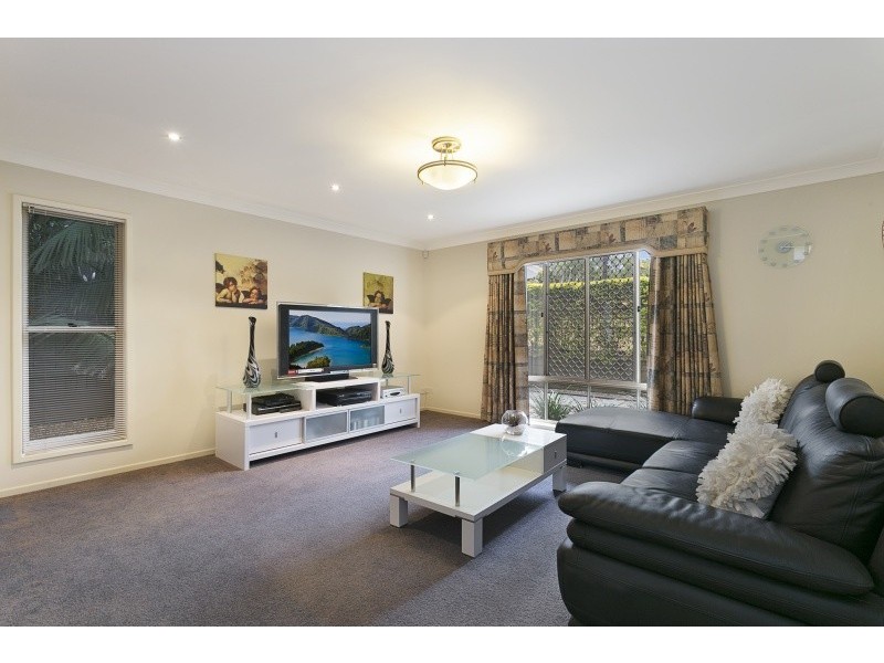 162 Edenbrooke Drive, Seventeen Mile Rocks QLD 4073