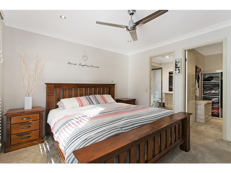 92 Avondale Road, Sinnamon Park QLD 4073