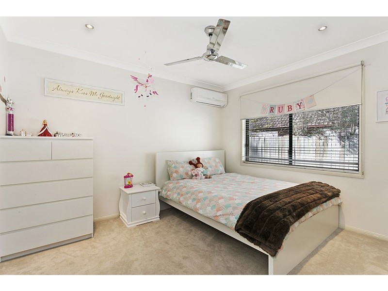 92 Avondale Road, Sinnamon Park QLD 4073