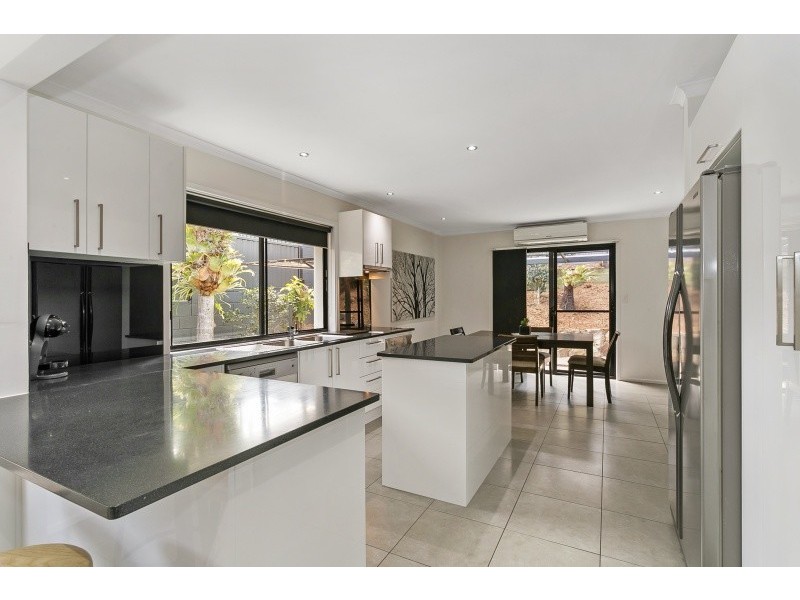 2 Roper Close, Westlake QLD 4074