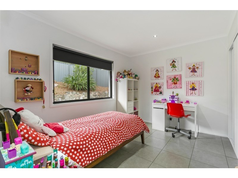 2 Roper Close, Westlake QLD 4074