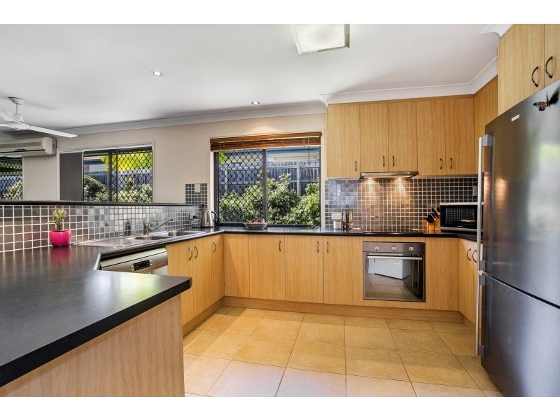 67 Brookeside Crescent, Seventeen Mile Rocks QLD 4073