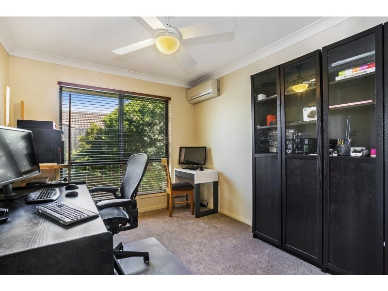 67 Brookeside Crescent, Seventeen Mile Rocks QLD 4073