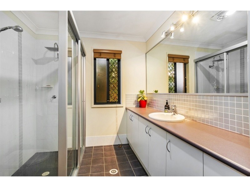 67 Brookeside Crescent, Seventeen Mile Rocks QLD 4073
