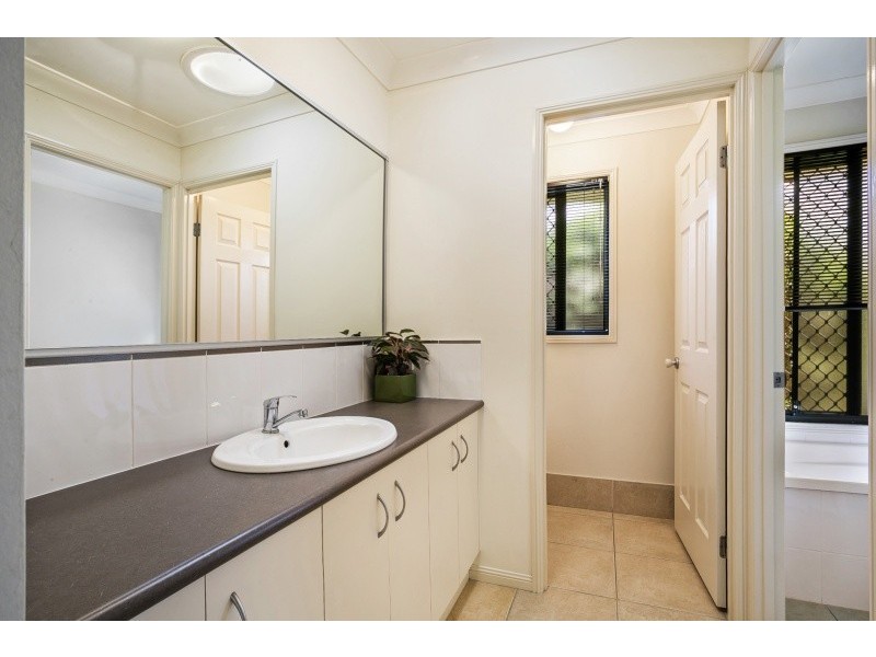 67 Brookeside Crescent, Seventeen Mile Rocks QLD 4073