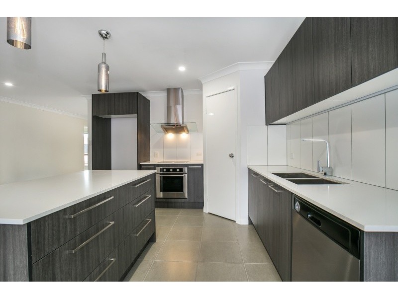 1 Brigalow Lane, Redbank QLD 4301