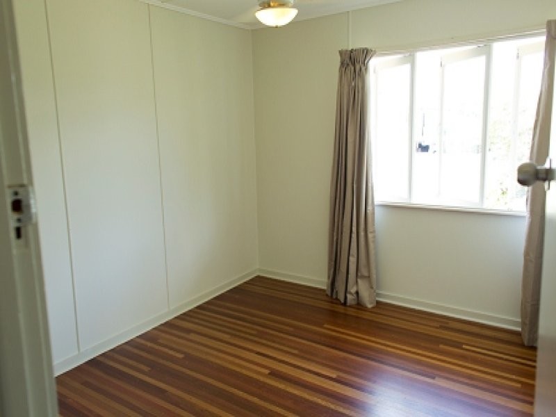 4 Yapp Street, Vincent QLD 4814