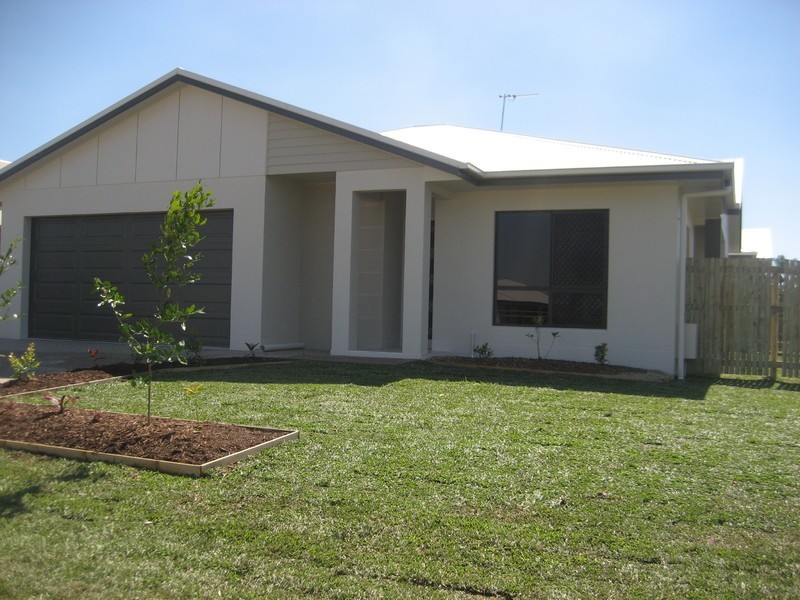 Unit 2/1 Satriani Crescent, Condon QLD 4815