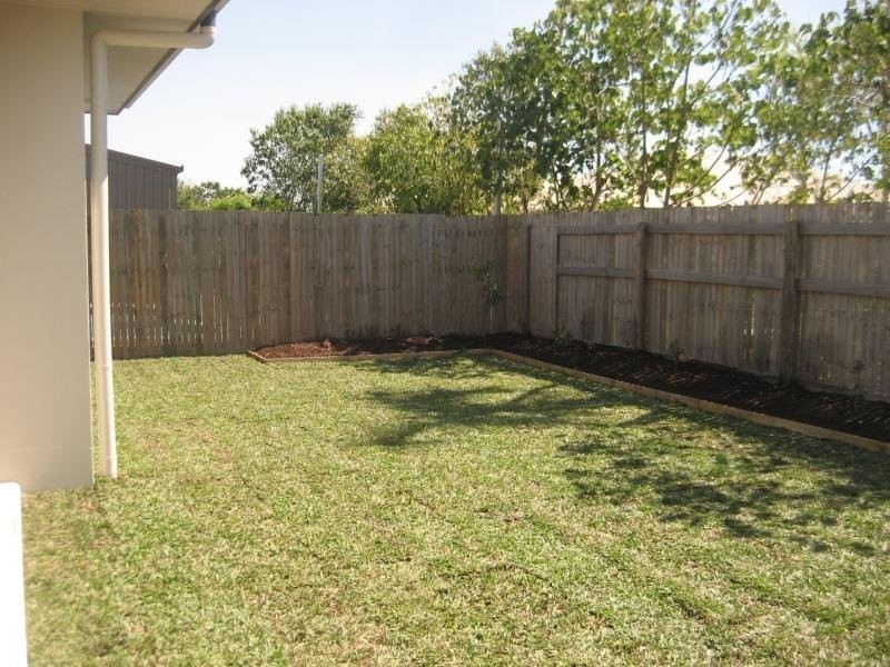 Unit 2/1 Satriani Crescent, Condon QLD 4815