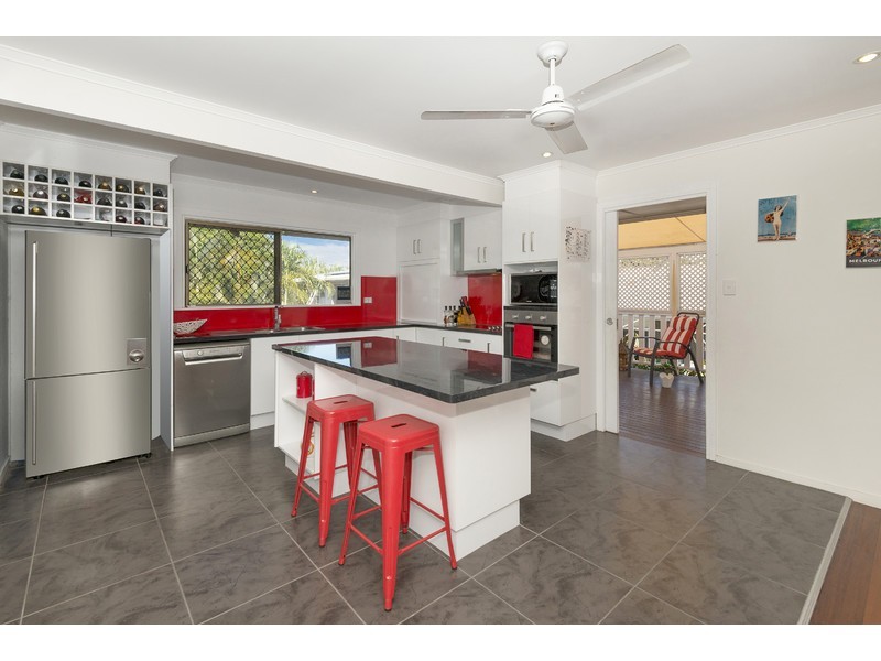 32 Lowth Street, Rosslea QLD 4812