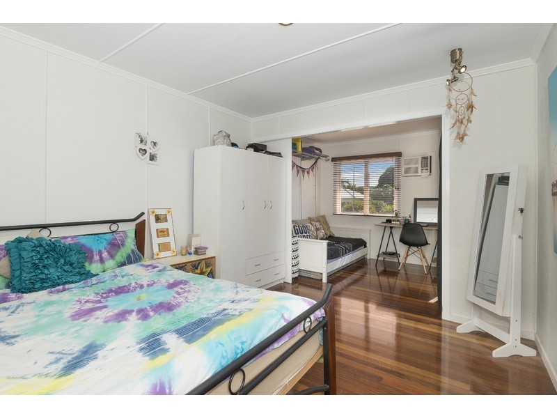 32 Lowth Street, Rosslea QLD 4812