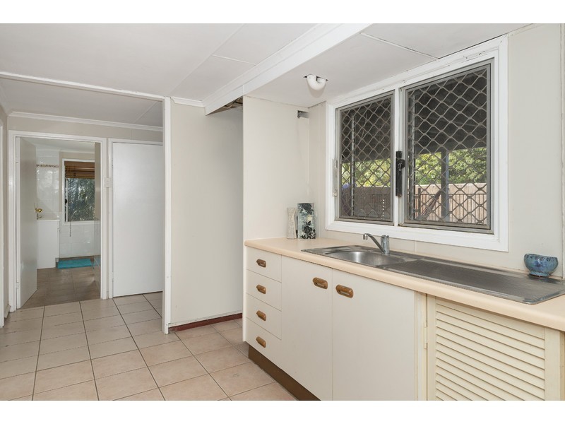 32 Lowth Street, Rosslea QLD 4812