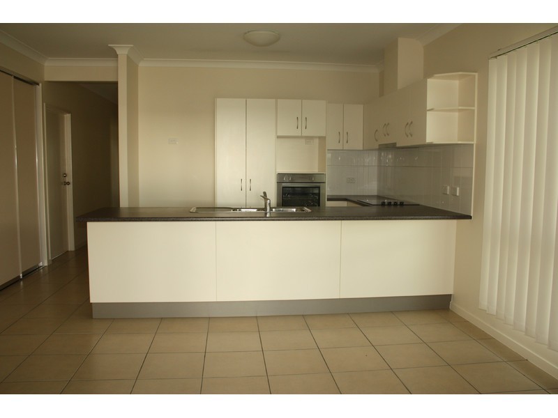 27 Stephanie Street, Rasmussen QLD 4815