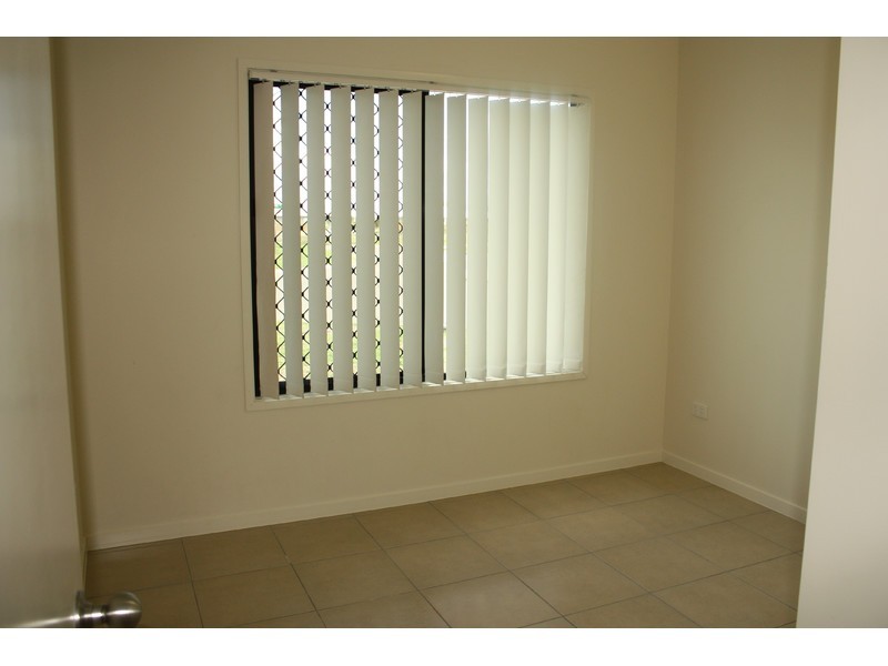 27 Stephanie Street, Rasmussen QLD 4815