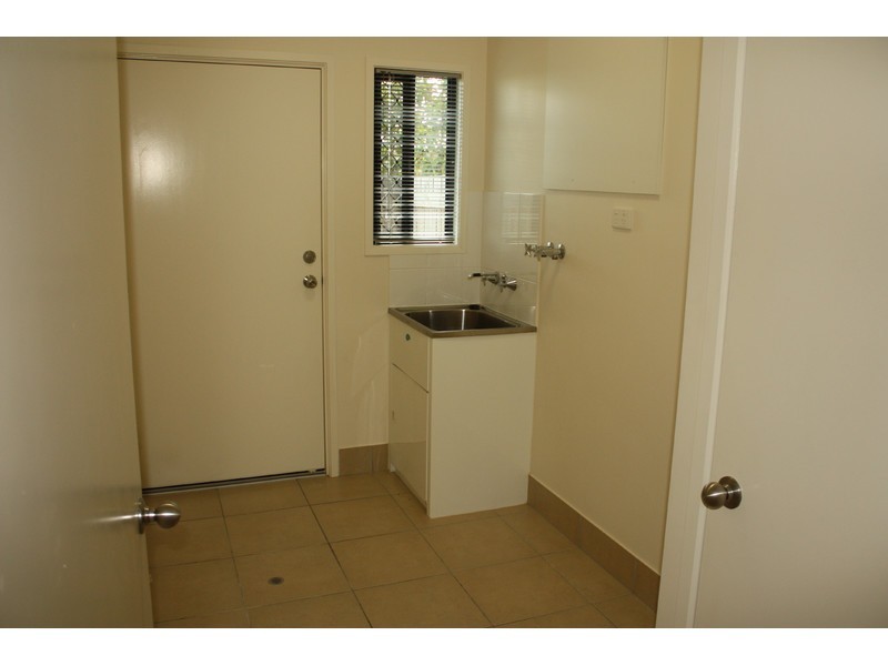 27 Stephanie Street, Rasmussen QLD 4815