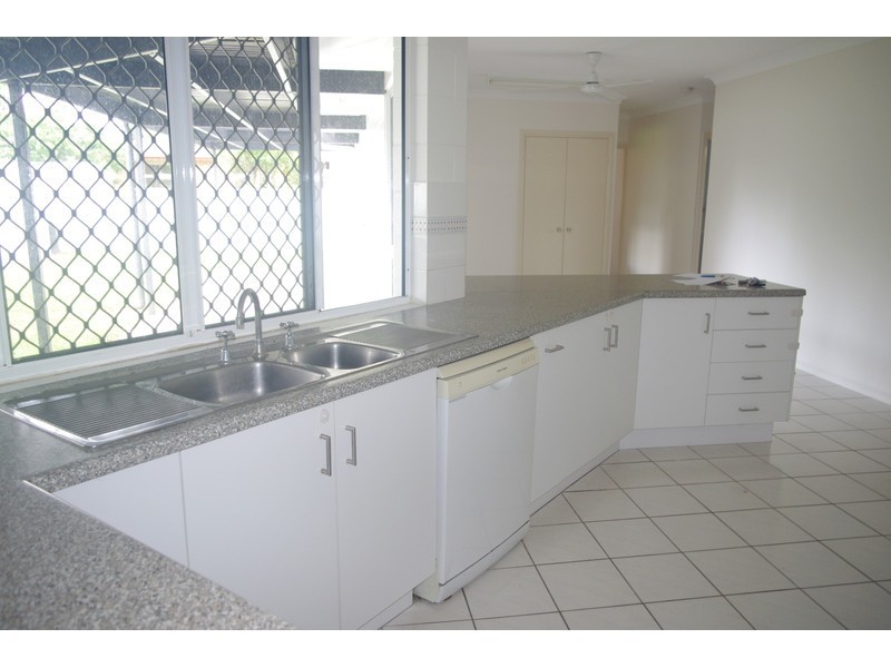 36 Lambert Street, Heatley QLD 4814