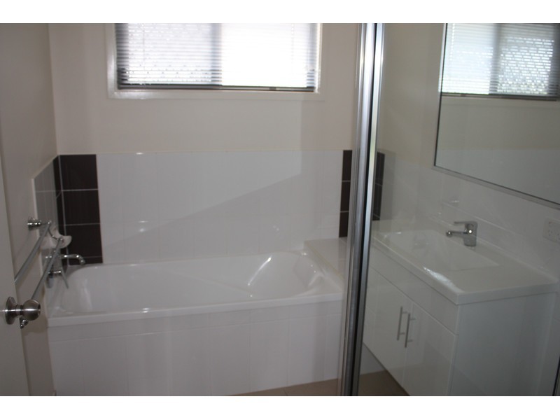 1 Benedore Street, Rasmussen QLD 4815