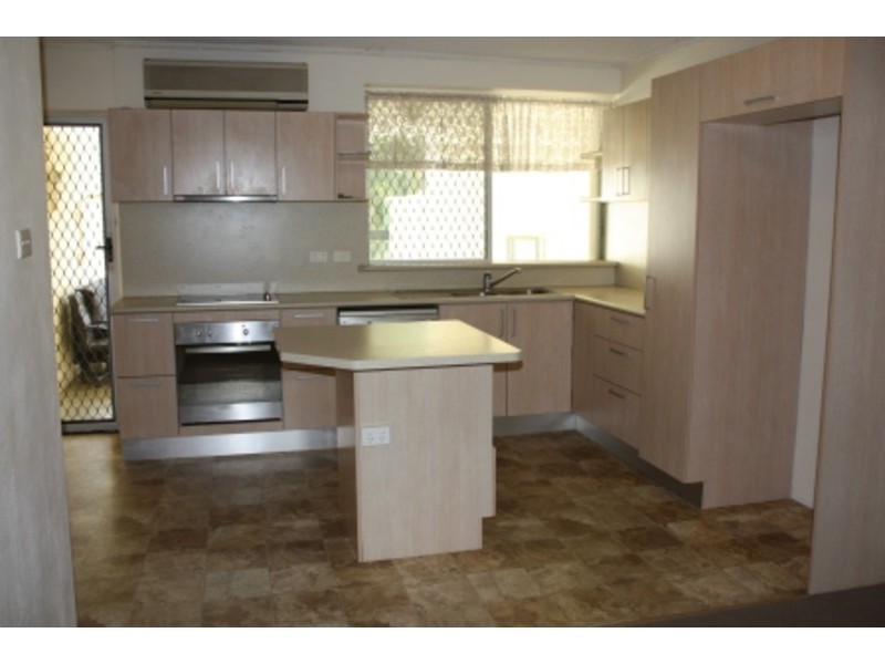 13/352 Ross River Road, Cranbrook QLD 4814