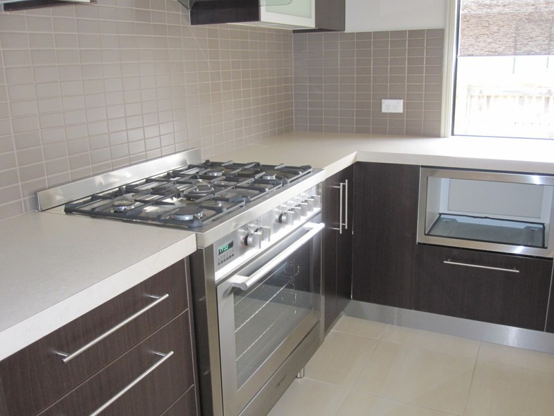 8 Puffer Court, Mount Louisa QLD 4814