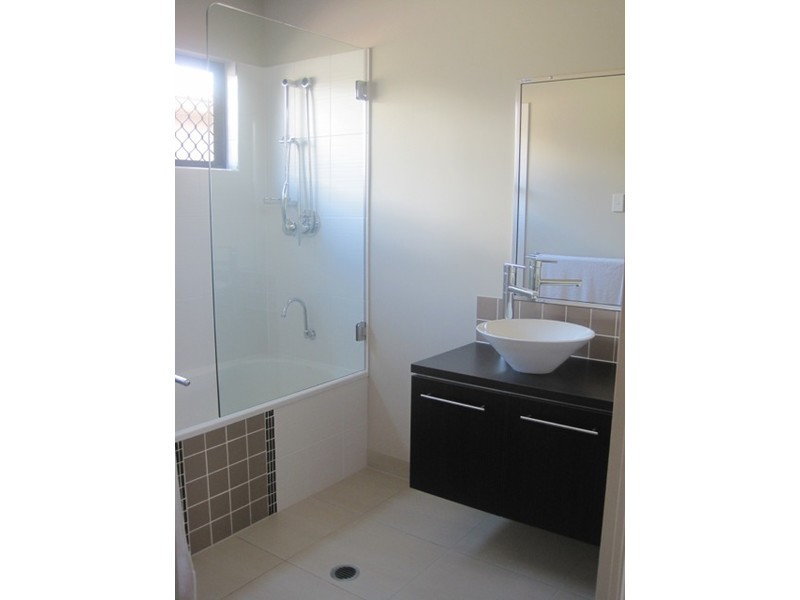 8 Puffer Court, Mount Louisa QLD 4814