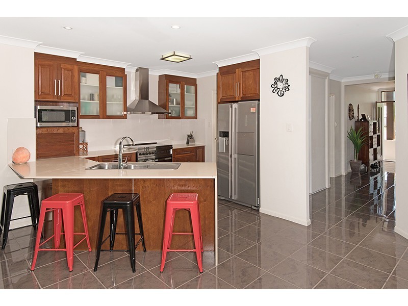 7 Sarina Court, Mount Louisa QLD 4814