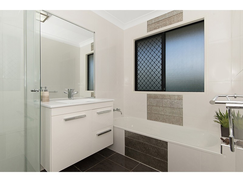 7 Sarina Court, Mount Louisa QLD 4814