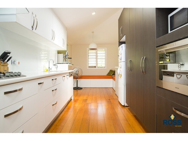 15 Harold Street, West End QLD 4810