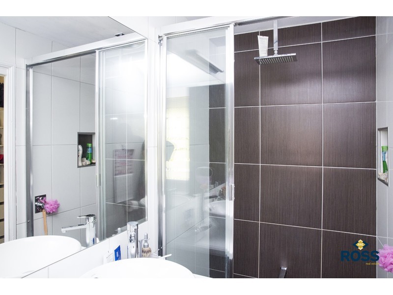 15 Harold Street, West End QLD 4810