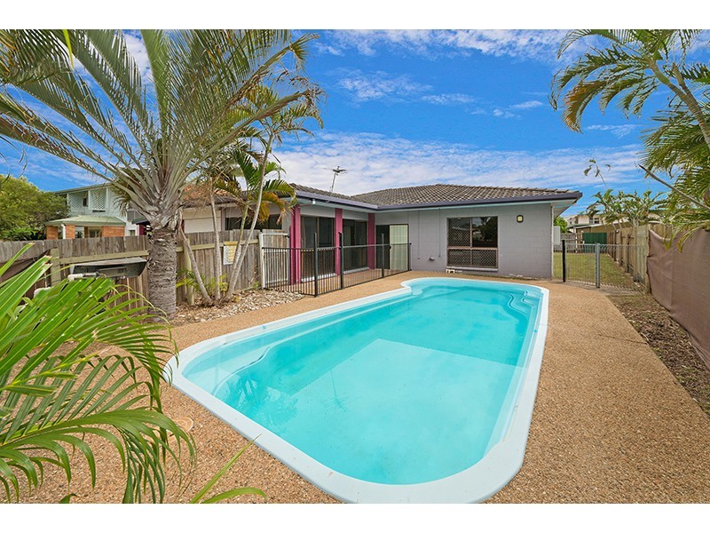 9 Serrano Crescent, Cranbrook QLD 4814