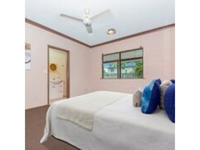 9 Serrano Crescent, Cranbrook QLD 4814