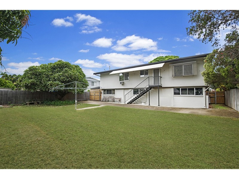 15 Lambert Street, Kirwan QLD 4817